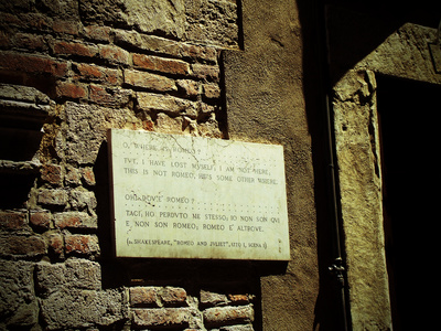 Zitat aus "Romeo und Julia" in Verona