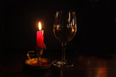 Wein im Kerzenlicht