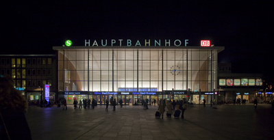 Köln Hauptbahnhof by Night