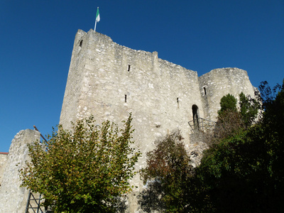 Burg Dernek, Lautertal