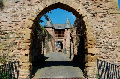 Burg Hengebach in der Eifel #10
