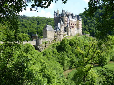 Burg Eltz 1