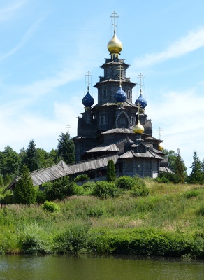 Russische Holzkirche 1