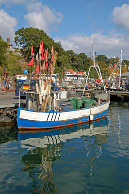 Fischerboot im Fischereihafen von Sassnitz auf Rügen