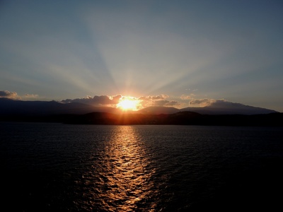 Sonnenaufgang über der Insel Kefalonia