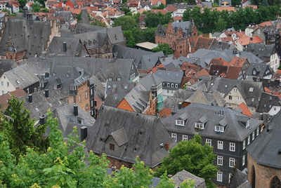 Über Marburgs Altstadtdächer