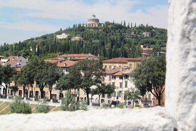 Wallfahrtskirche der Madonna von Lourdes auf San Leonardo Hügel, Verona
