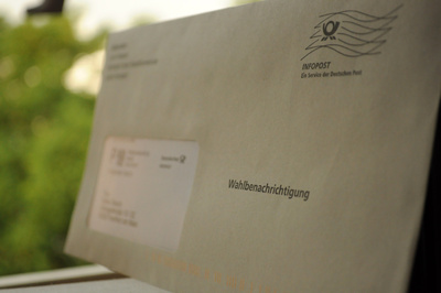 Wahlbenachrichtigung im Umschlag