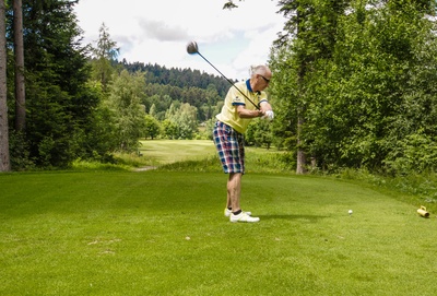 Golf-Senior im Schwarzwald