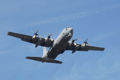C - 130 Hercules der niederländischen Luftwaffe startet