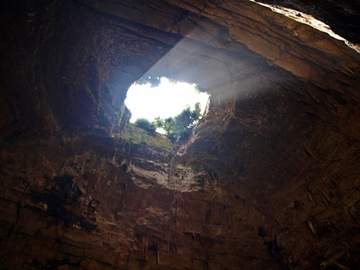 Die Grave-Höhleneingang