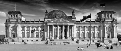 Reichstagsgebaeude; DEM DEUTSCEN VOLKE