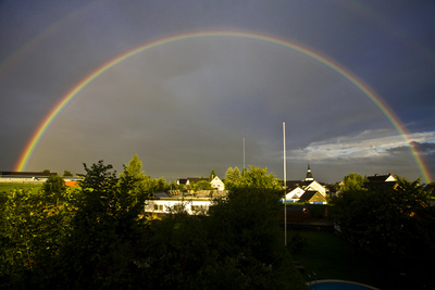 Über dem Regenbogen