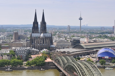 Köln , Blick auf die Domseite