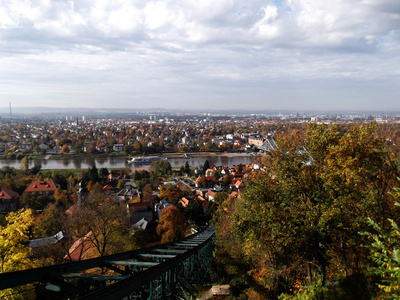Blick von Elbhang auf Dresden