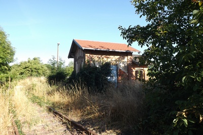 Das alte Haus an der Bahn