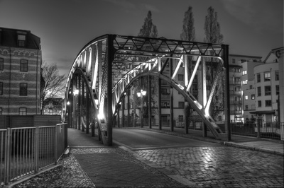 Brücke am Abend