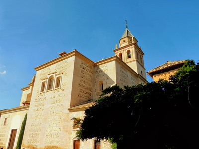 Kirche (Santa María de la Alhambra)