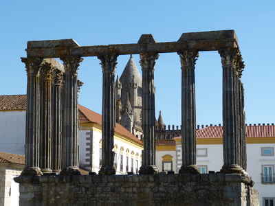 Tempel und Kathedrale (Evora) 2