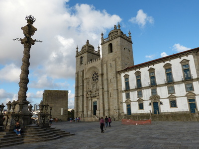 Kathedrale in Porto 2