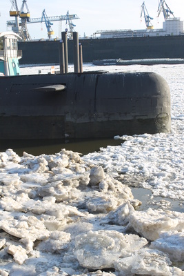 Eisschollen mit U-Boot