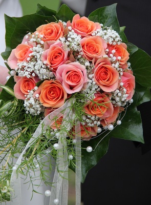 Braut-Strauß aus schönen Rosen