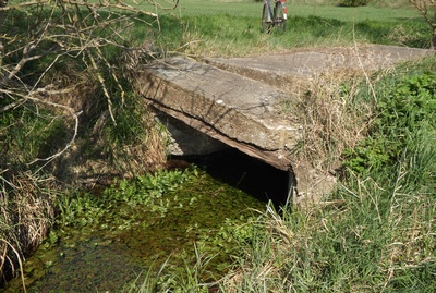 Eine alte Brücke