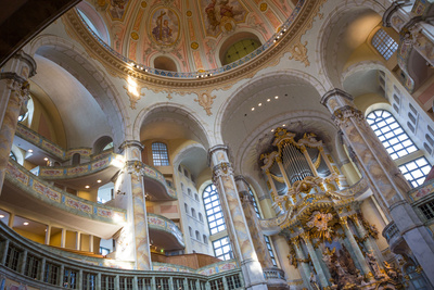 Dresden - Frauenkirche innen mit Altar