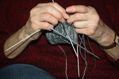 Oma strickt