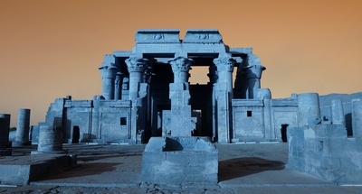 Tempel von Kom Ombo/Ägypten blau
