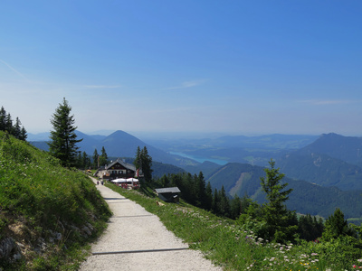 Schöne Wanderwege auf dem Zwölferhorn