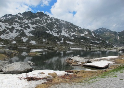 Noch nicht richtig Sommer auf dem Gotthardpass