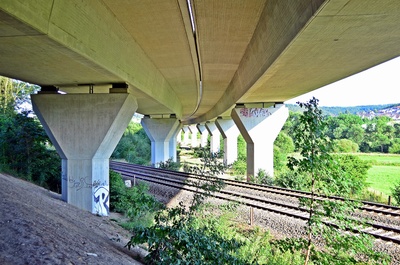 Autobahnbrücke A46