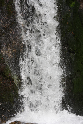 Wasserfall sprudelnd