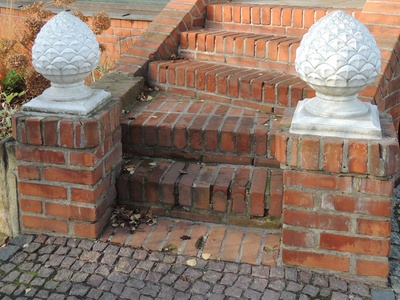 Alte Ziegeltreppe