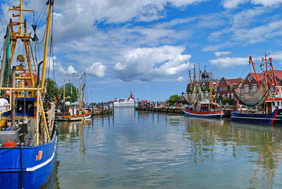 Hafeneinfahrt von Neuharlingersiel