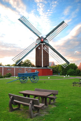 Bockwindmühle in Dornum