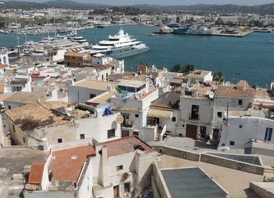 Ibiza-Stadt, Blick auf Altstadt und Hafen