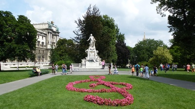 Mozart-Denkmal 1