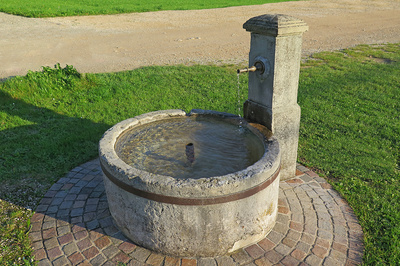 Alter Brunnen beim Picknickplatz