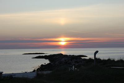 Sonnenuntergang am Strand im Polarkreis