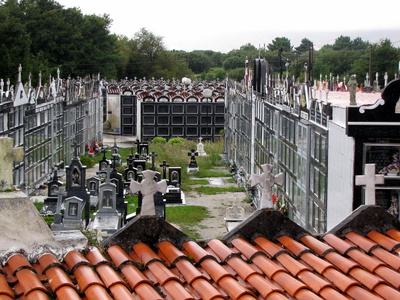 Typischer  Friedhof in Nordspanien