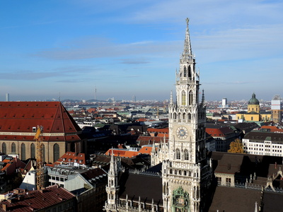 Aussicht vom Alten Peter auf das Rathaus und die Frauenkirche