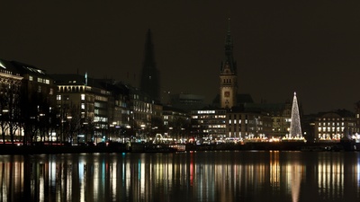 Weihnachtliche Skyline Hamburg