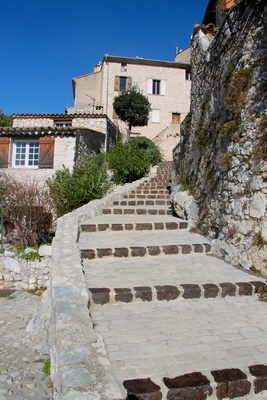 Treppe ins Dorf