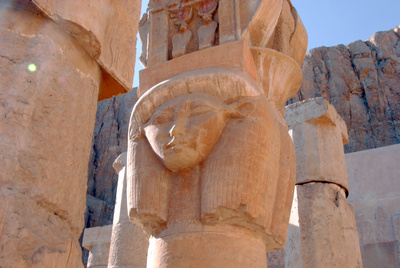 Die Hathor-Kapelle im Totentempel der Hatschepsut in Theben