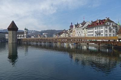 Luzern: Kapellbrücke mit Wasserturm