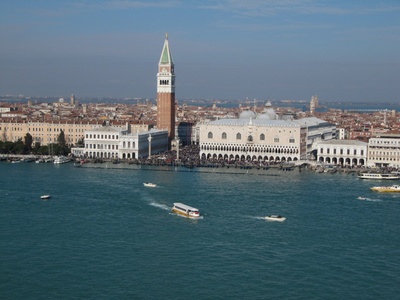 Blick auf den Dogenpalast und San Marco