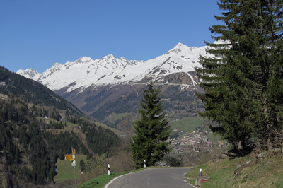 Auf den Tessiner Bergen ist noch Winter