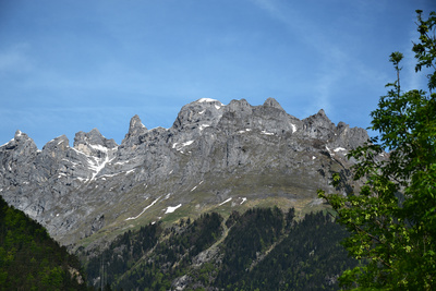Urner Alpen: Schnee schmilzt dahin